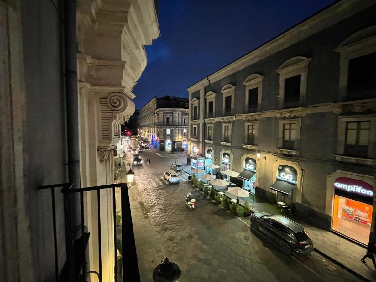 Casa Vacanze Il Duomo Catánia Buitenkant foto